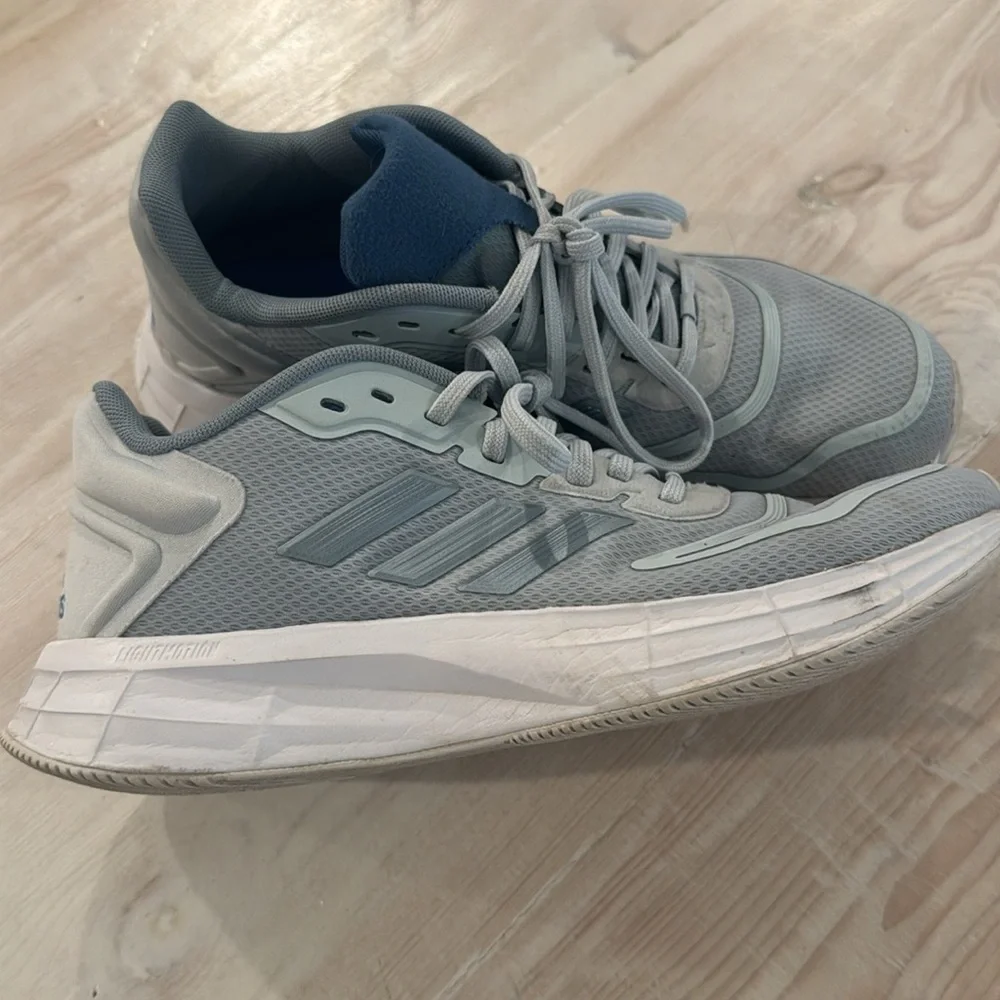 Adidas - Picture 5 of 10